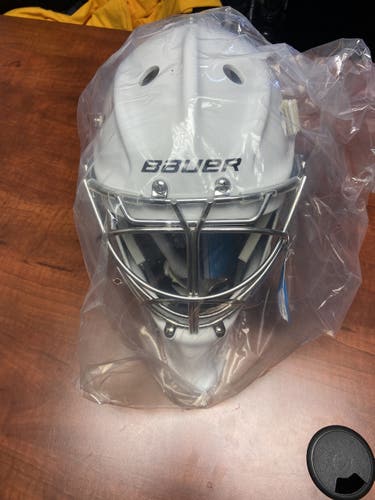 White Bauer 960 Goalie Mask -SR - Cat Eye