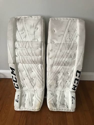 Used 34"+1 CCM Extreme flex 4.9 Goalie Leg Pads EXCELLENT CONDITION