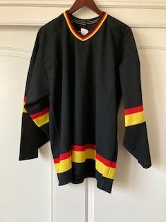 Black Adult Unisex Used XXL Jersey sized for goalie