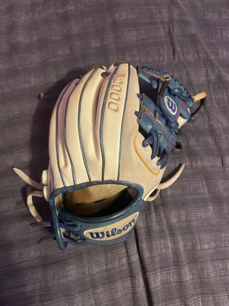 Used Right Hand Throw 11.5" A2000 Baseball Glove