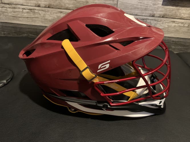 Player's Cascade S Helmet