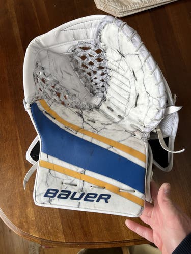Bauer Ultrasonic Goalie Sr Catch Glove Ullmark Buffalo Sabres MINT!