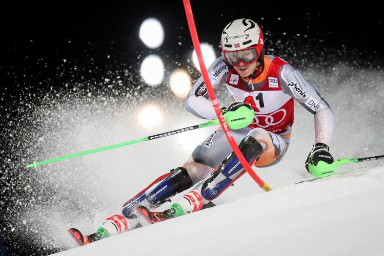 105cm - Komperdell CARBON SL 12.3 ski race Poles NATIONAL TEAM Slalom includes Guards