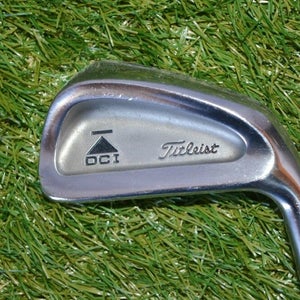 Titleist 	Dci 	4 Iron 	Right Handed 	39.5"	Graphite	Regular	New Grip