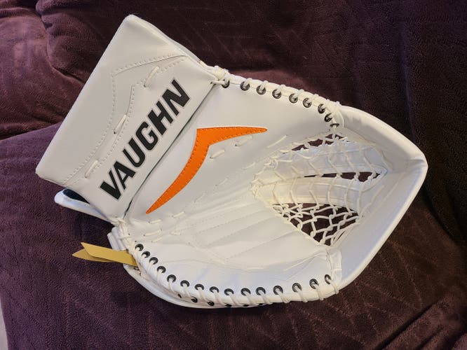 NEW Pro Return Vaughn Vision T-9500 goalie catch glove - Lyon Flyers carbon spec