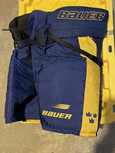 Senior Small Bauer Pro Stock Custom Pro Hockey Pants