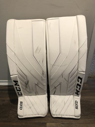 33" CCM  Axis Pro Goalie Leg Pads