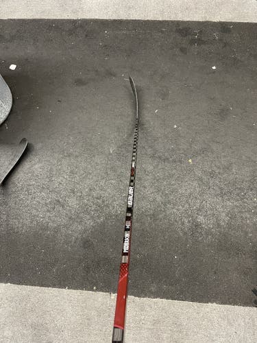 Senior Right Handed Mid Pattern Pro Stock Nexus 2N Pro Hockey Stick