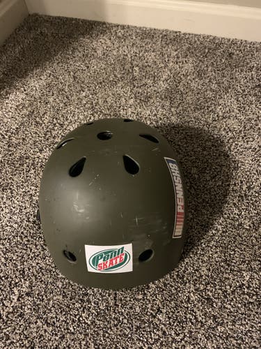 Used Men's Large Bmx/skateboarding Helmet