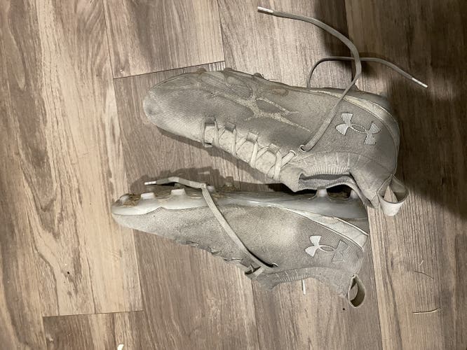 Under Armor Command Pro White Cleats (Size 10)