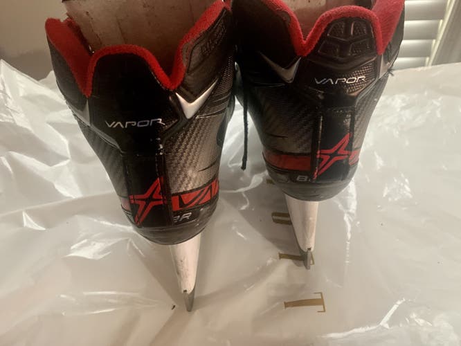 Used Bauer Regular Width  Size 2.5 Vapor X2.7 Hockey Goalie Skates