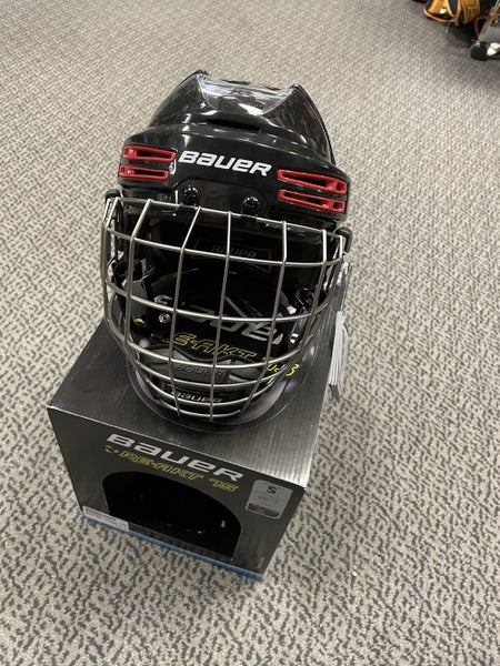 Bauer Reakt 75 Small Black w/Red helmet combo