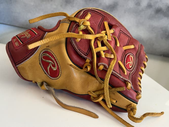 Used Pitcher's 11.75" Heart of the Hide Baseball Glove