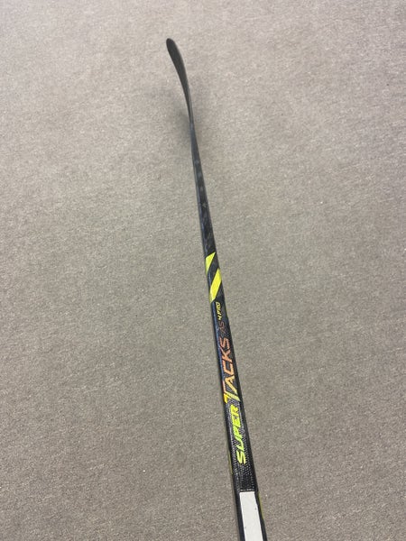 Senior Right Handed Toe Pattern Super Tacks AS4 Pro Hockey Stick