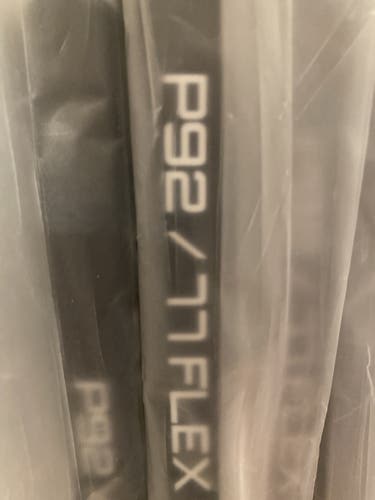 P92 77 Flex Right Senior Right Handed  Vapor Hyperlite Hockey Stick