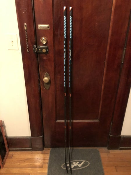 Senior Right Handed Mid Pattern Covert QR1 Hockey Stick