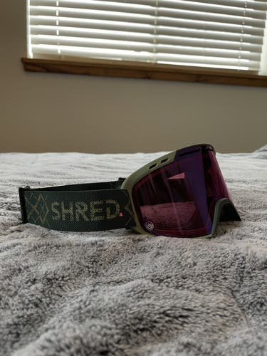 New Shred Amazify Ski Goggles w/ Spare Lens