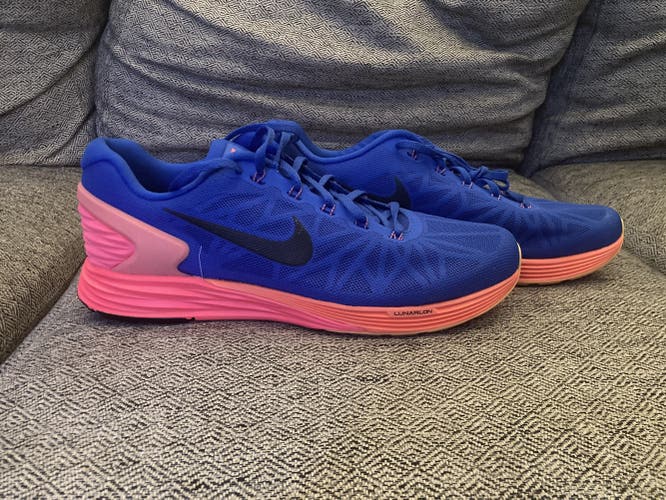 New Blue Adult Size Women's 11.5 (M 10.5) Nike Shoes