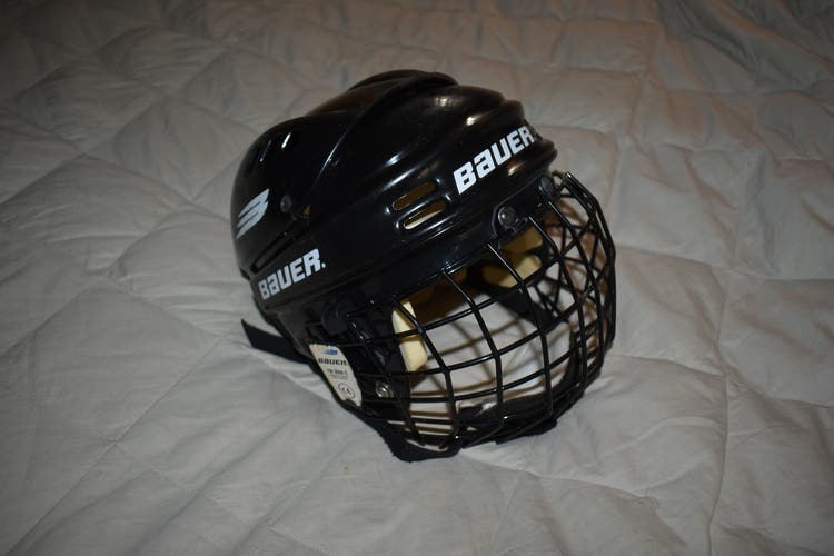 Bauer HH2000 Hockey Helmet w/FM 3000 Cage, Black, Small