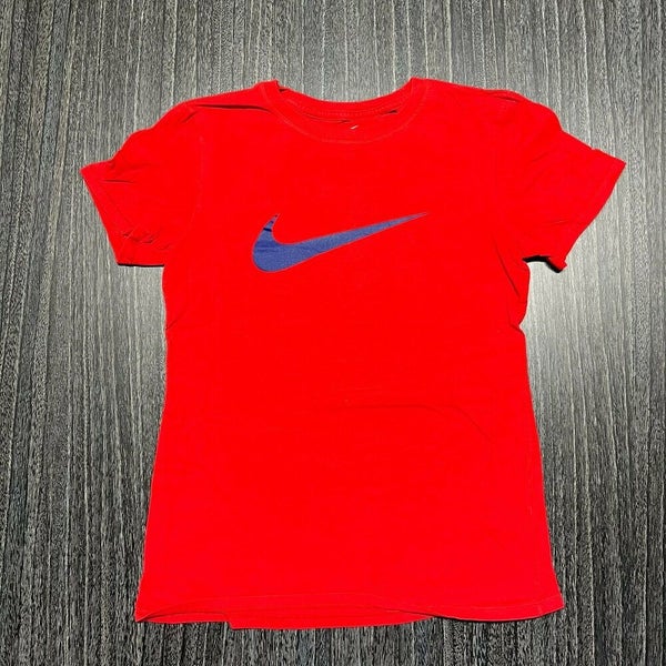 Nike Tee Phillies Women's Athletic Cut T-shirt Size Small Maroon