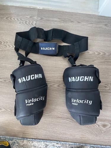 Men's Senior Used Vaughn Velocity 7460 knee pads and girdle