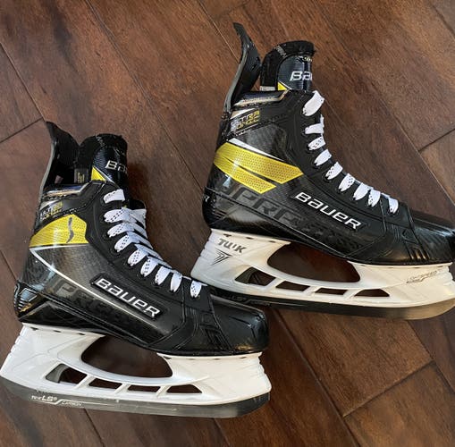 Bauer Supreme UltraSonic Hockey Skates