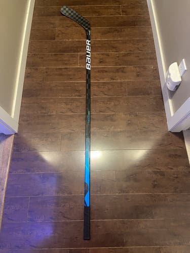 *PRICE DROP* Senior Left Hand Bauer Nexus Geo Hockey Stick Mid Pattern Pro Stock (USED)