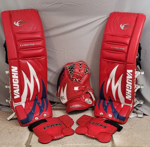 Vaughn Velocity 7407 Carey Price colorway 34"+1" leg pads with bonus glove