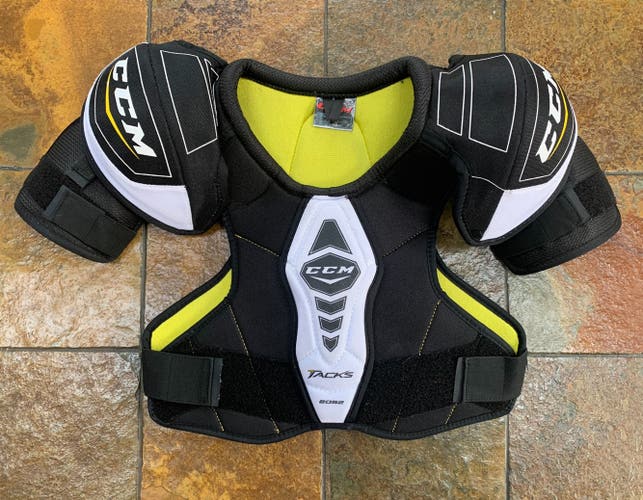 CCM Tacks 2052 Shoulder Pads