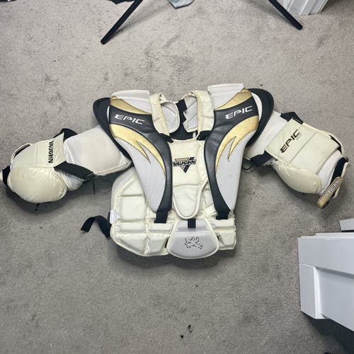 Used Medium Vaughn Epic 8800 Goalie Chest Protector