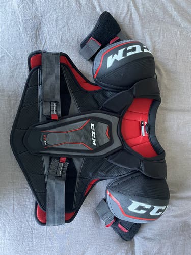 Senior Extra Large CCM  FT370 Shoulder Pads
