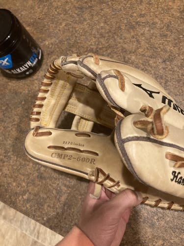 Used Right Hand Throw 11.75" Pro Baseball Glove