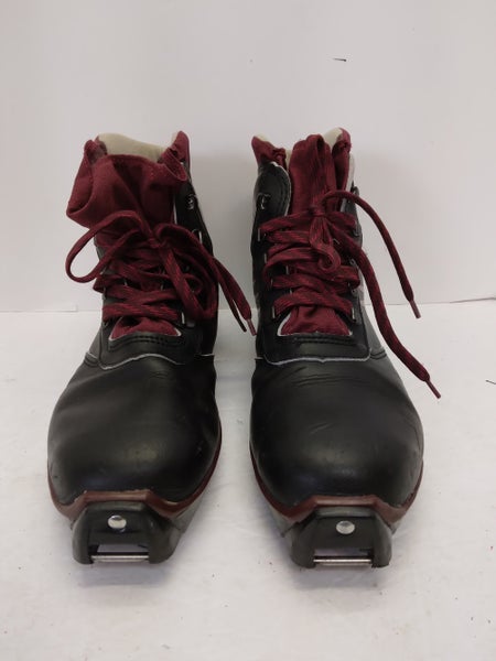 Size 9.0 Used SNS Salomon Cross Country Ski Boots (42)