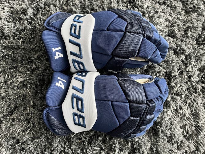 Penn State Team Issued Hockey Gloves