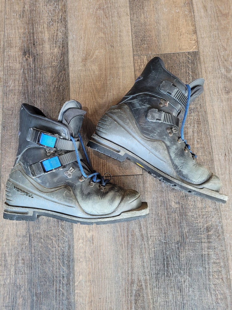 merrell ski boots