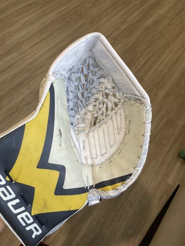 Bauer Custom Graphic Ultrasonic Goalie Glove