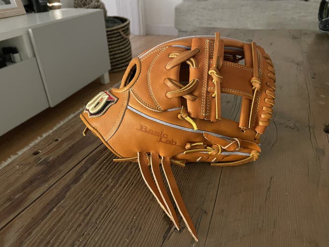 New Infield 11.5" Basic Lab DUAL Baseball Glove