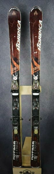 NORDICA HOT ROD NITROUS SKIS SIZE 162 CM WITH NORDICA