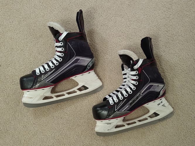 Senior Used Bauer Vapor X500 Hockey Skates Regular Width Size 6