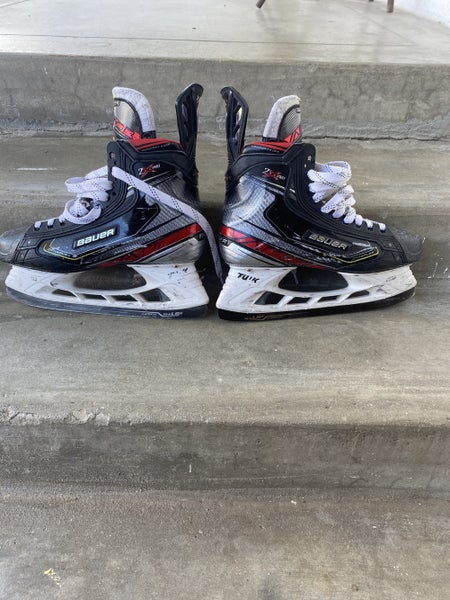 Senior Bauer Regular Width Size 9.5 Vapor 2X Pro Hockey Skates