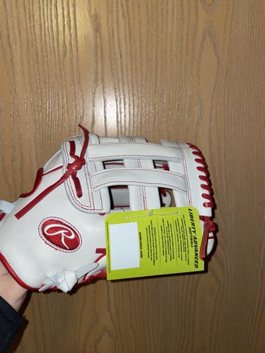 Women’s Softball Glove