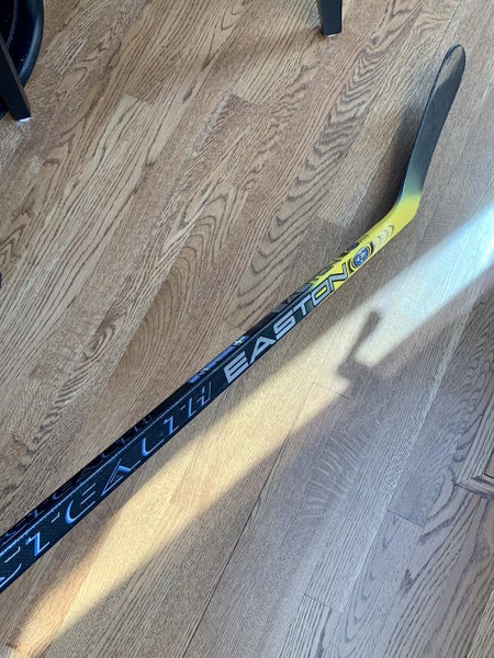 Derek Roy Pro Stock Senior Left Hand Heel Pattern Easton V9E Hockey Stick