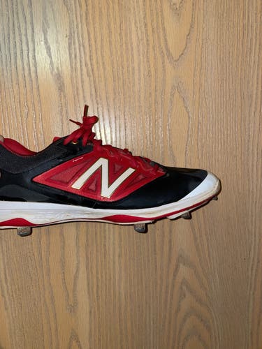 Red Men's Metal Low Cut