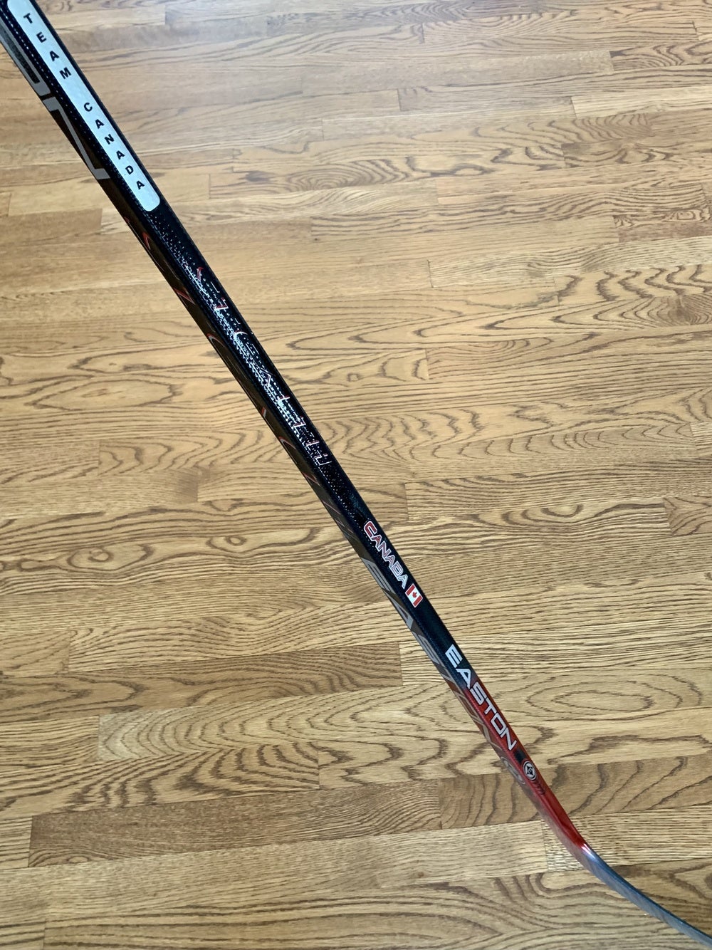 4) Easton Stealth 2006 Game Model Russian Olympic Hockey Stick Lot.