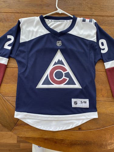 Nathan MacKinnon, #29, Youth S/M Colorado Avalanche Jersey (officially licensed product)