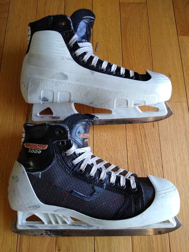 Senior Used Bauer Supreme 3000 Hockey Goalie Skates Regular Width Size 8.5