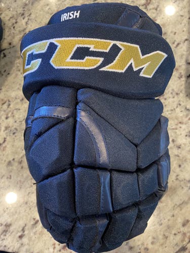 New CCM HG12 Gloves 14"