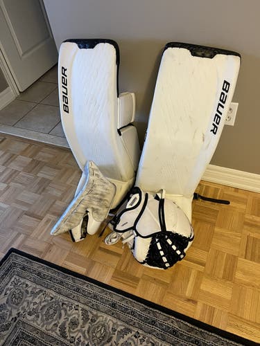 Bauer Vapor 2X Pro Senior Goalie Leg Pads Full Set  ( Medium) In Great Condition