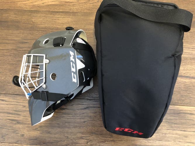 BLK SIZE SR S  DECAL Goalie Mask  New CCM 1.9   HECC certification valid until THE END OF 05-2023