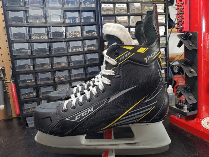 Senior Used CCM Tacks 1092 Hockey Skates Regular Width Size 9